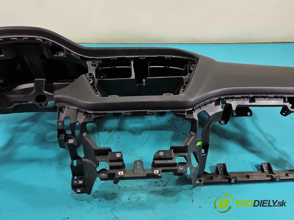 Hyundai i20 II 2014 -2020 1.2 16V 84KM manual 61.8 kW 1248 cm3 5- kokpit,přistrojova deska