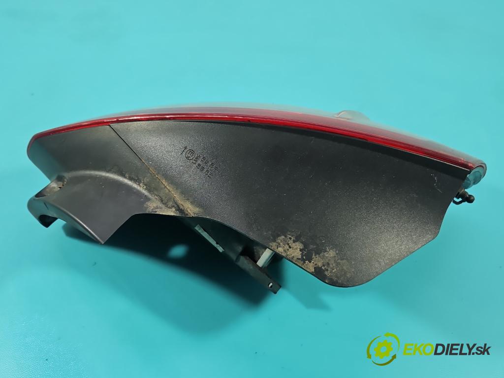 Fiat Bravo II 2007-2014 1.9 jtd 120 HP manual 88 kW 1910 cm3 5- svetlo / reflektor zadné ľavé  (Kľučka dverí ostatné)