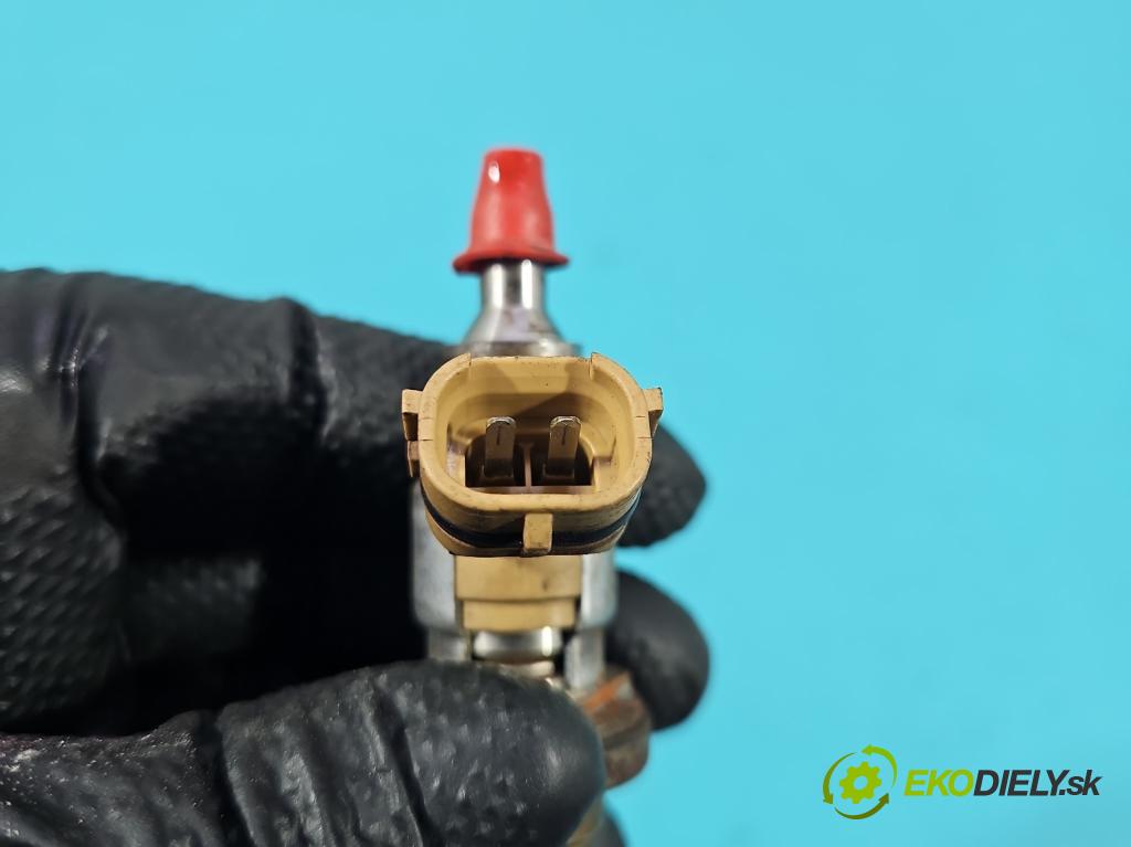 Toyota Avensis III T27 2009-2018 2.2 D-CAT 150 HP automatic 110 kW 2231 cm3 5- vstrek 23710-26011 (Vstrekovač paliva)