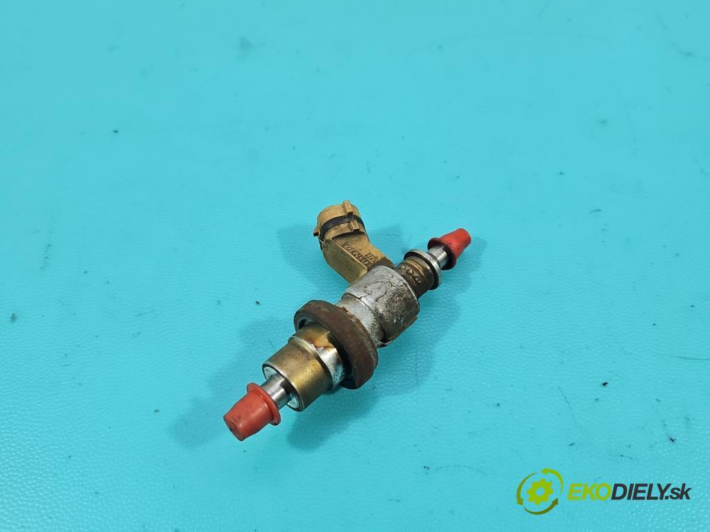 Toyota Avensis III T27 2009-2018 2.2 D-CAT 150 HP automatic 110 kW 2231 cm3 5- vstrek 23710-26011 (Vstrekovač paliva)