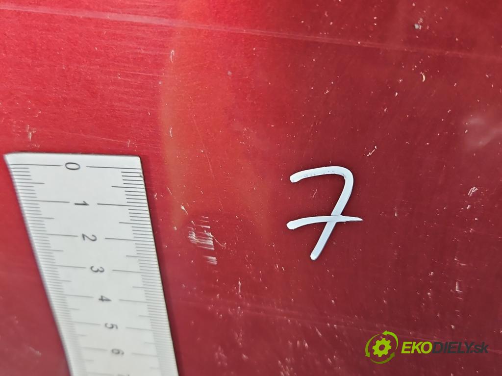 Mazda CX-9 3.7 V6 273KM: automatic 201 kW 3726 cm3 5- dvere zadné pravé (Kľučka dverí ostatné)