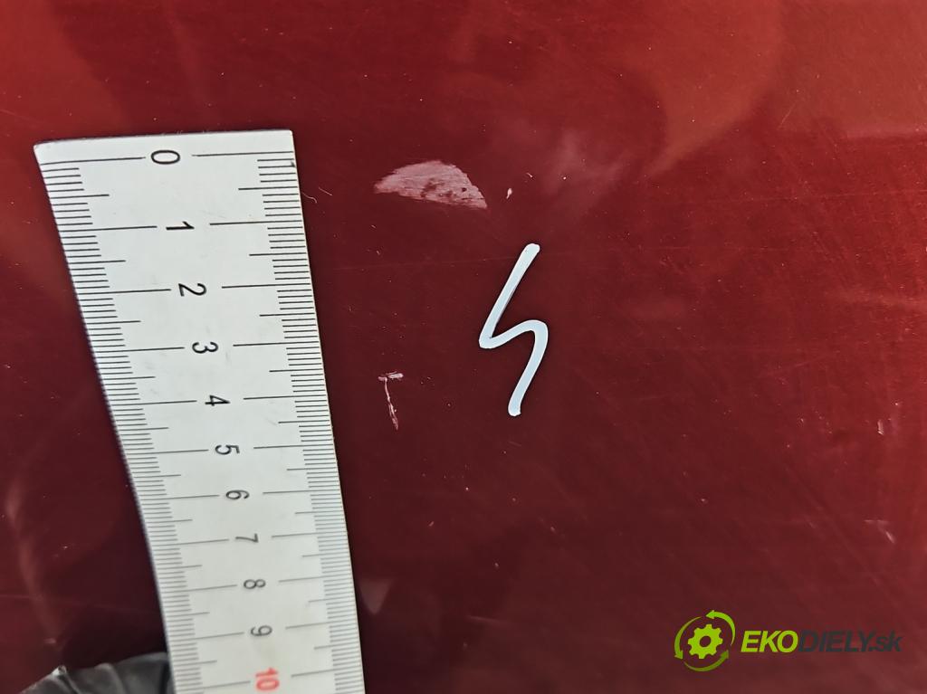 Mazda CX-9 3.7 V6 273KM: automatic 201 kW 3726 cm3 5- dvere zadné pravé (Kľučka dverí ostatné)