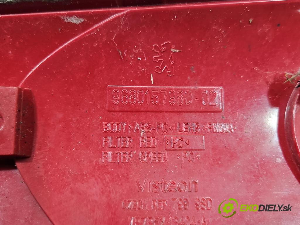 Peugeot 207 1.4 16V 95 hp manual 70 kW 1397 cm3 5- světlo zadní pravé 9680157980 (Klika dveří ostatní)