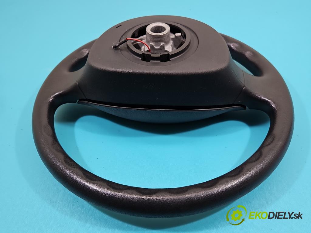 Peugeot 207 1.4 16V 95 HP manual 70 kW 1397 cm3 5- volant  (Volant)