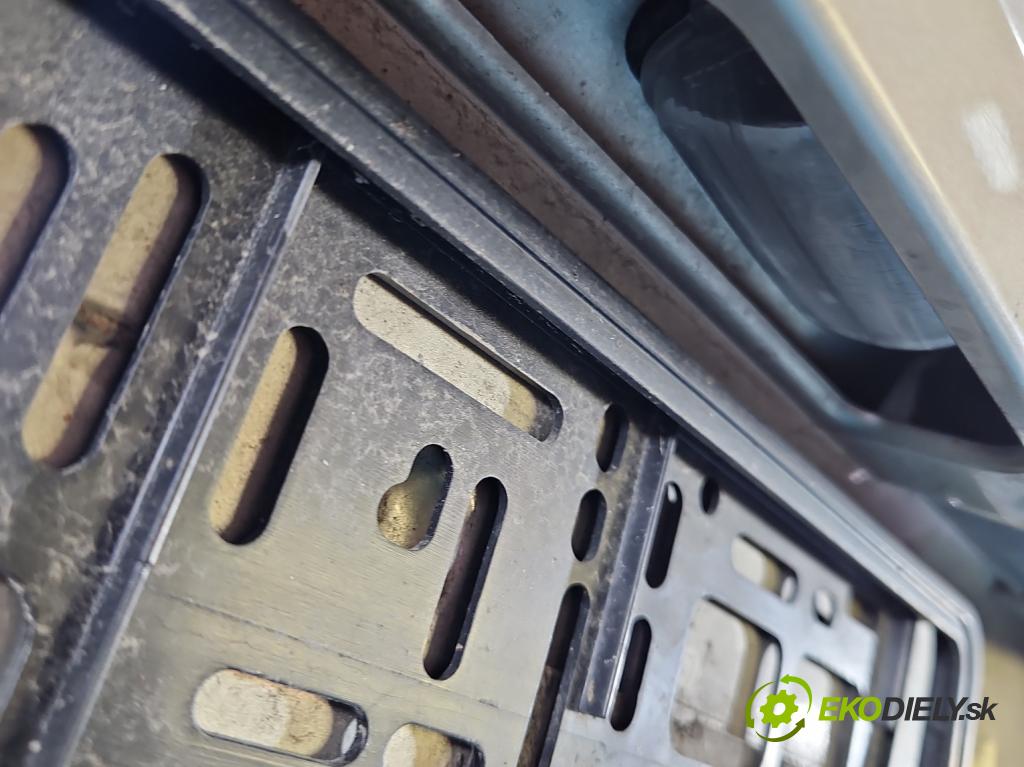 Peugeot 207 1.4 16V 95 hp manual 70 kW 1397 cm3 5- zadní kufrové dveře  (Zadní kapota (kufr))