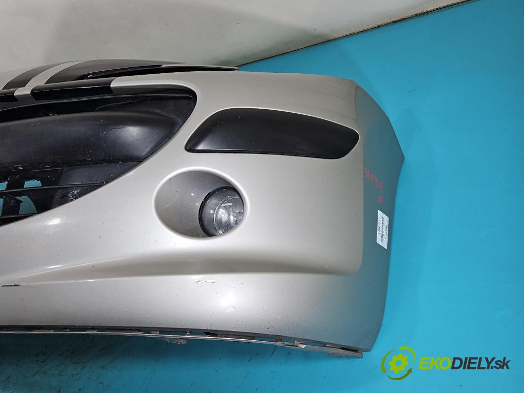 Peugeot 207 1.4 16V 95 hp manual 70 kW 1397 cm3 5- nárazník přední  (Klika dveří ostatní)