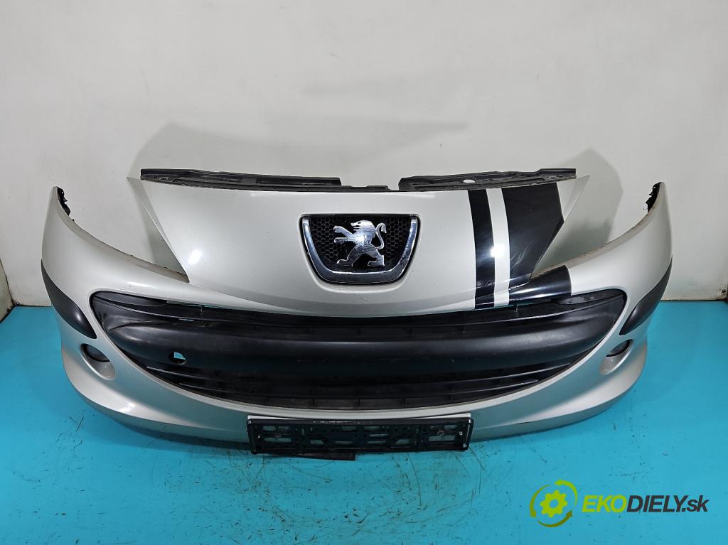 Peugeot 207 1.4 16V 95 hp manual 70 kW 1397 cm3 5- nárazník přední  (Klika dveří ostatní)