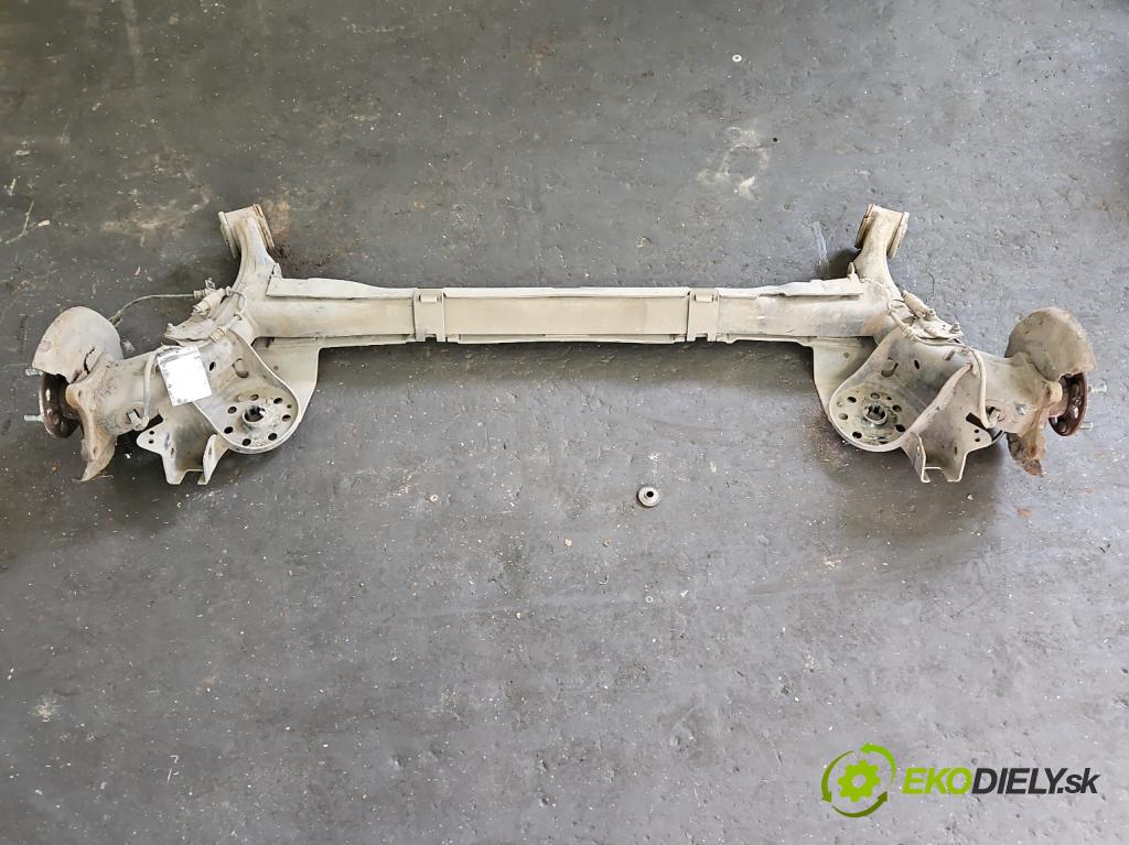 Hyundai i20 II 2014 -2020 1.2 16V 84KM manual 61.8 kW 1248 cm3 5- zadní výztuha  (Zadní výztuha)