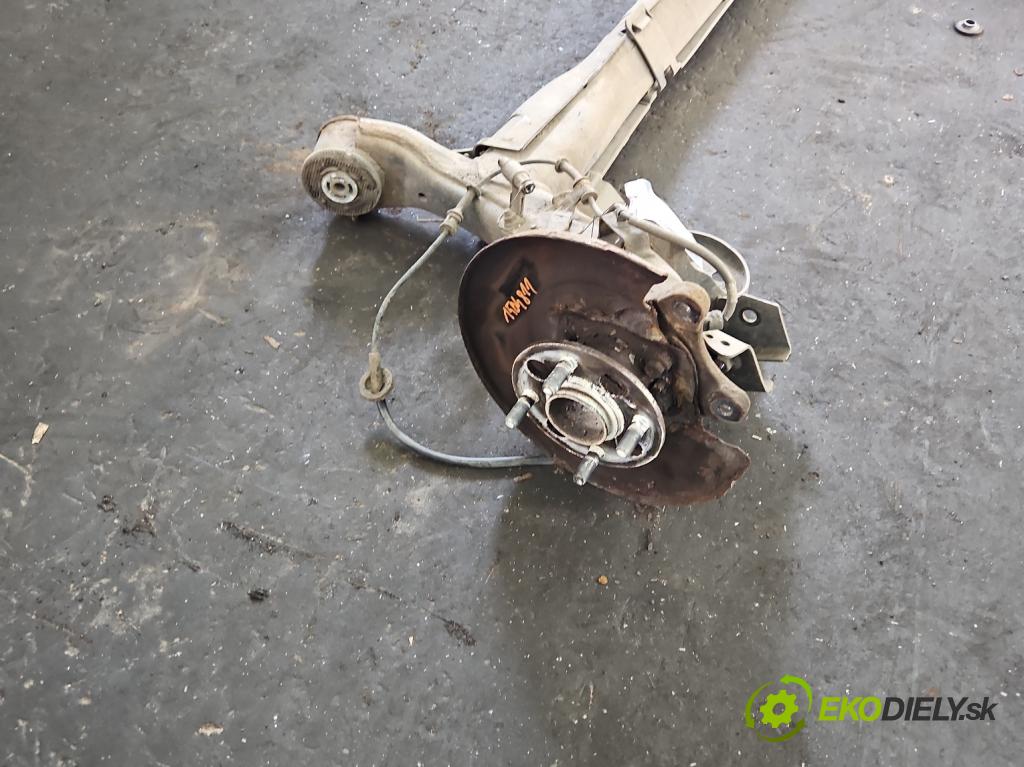 Hyundai i20 II 2014 -2020 1.2 16V 84KM manual 61.8 kW 1248 cm3 5- zadní výztuha  (Zadní výztuha)