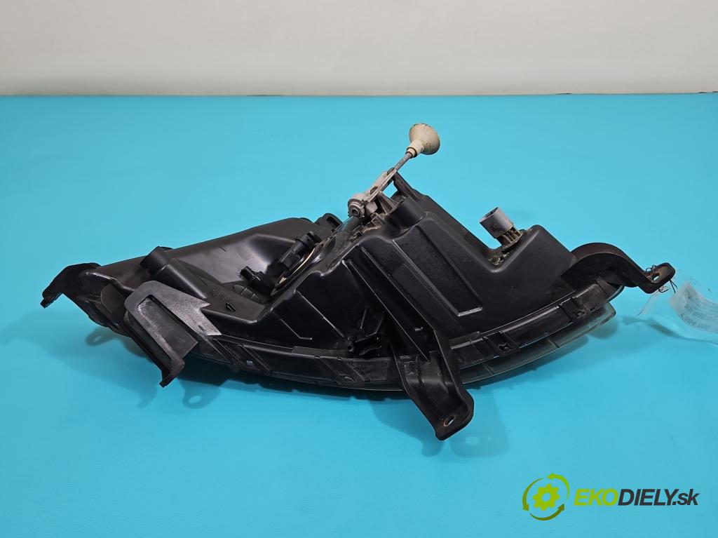 Hyundai I20 I 2008-2014 1.4 16V (G4FA) 101 hp automatic 74 kW 1396 cm3 5- Halogen pravý  (Klika dveří ostatní)