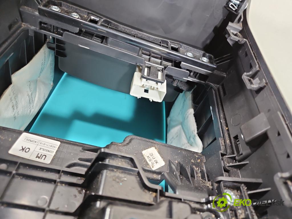 Kia Sorento III 2014-2020 2.0 crdi 185 HP automatic 136 kW 1999 cm3 5- operadlo 84601-C5070CNF (Lakťová opierka)