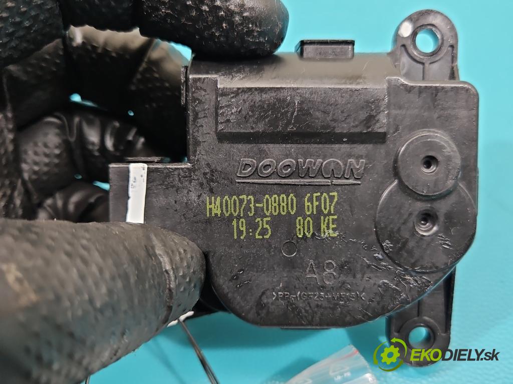 Kia Sorento III 2014-2020 2.0 crdi 185 hp automatic 136 kW 1999 cm3 5- motorek topení H40073-0880
