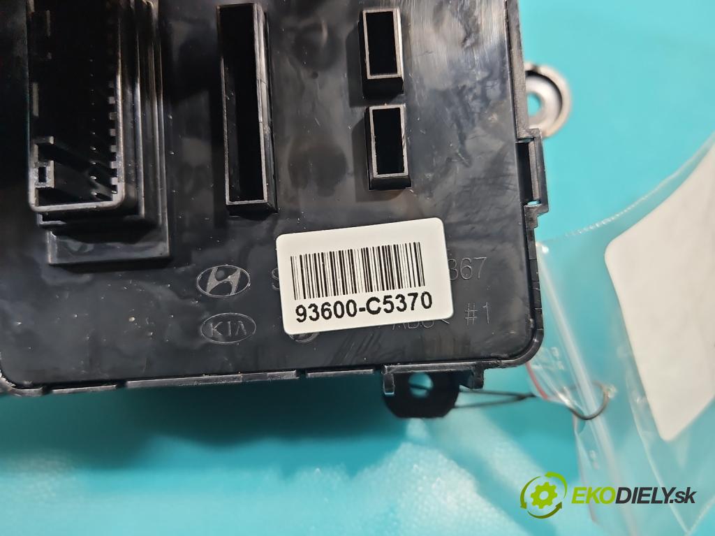 Kia Sorento III 2014-2020 2.0 crdi 185 HP automatic 136 kW 1999 cm3 5- prepínač brzda: ručný 93600-C5370 (Prepínacie páčky pod volantom)