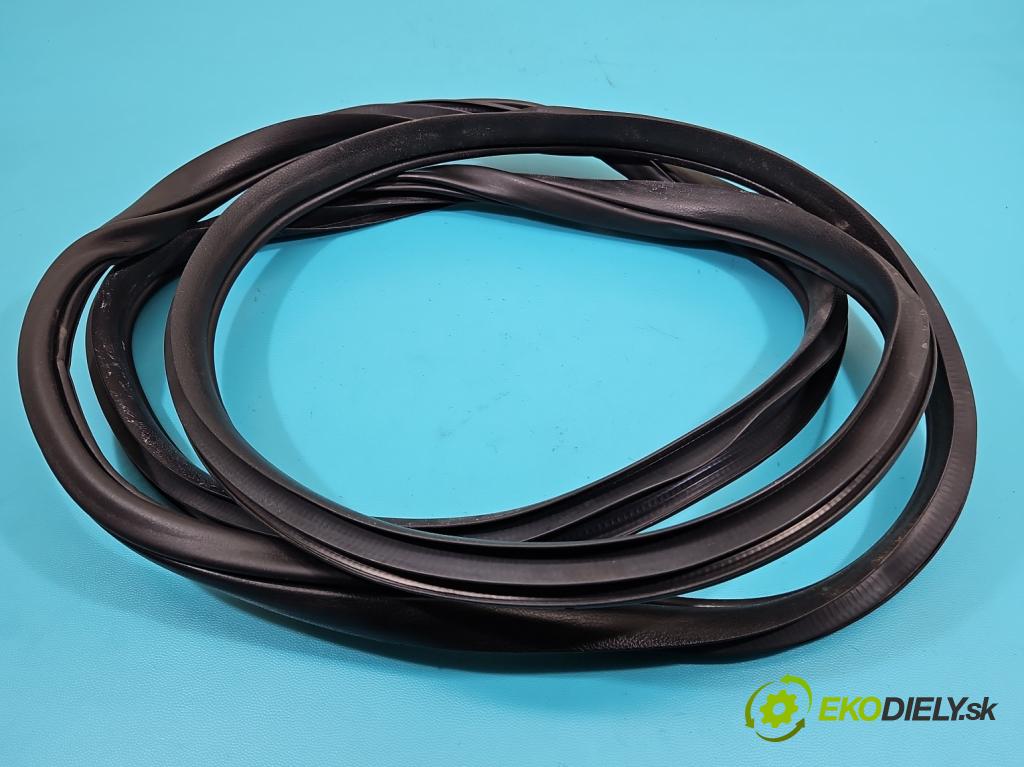 Kia Sorento III 2014-2020 2.0 crdi 185 hp automatic 136 kW 1999 cm3 5- Těsnění: dveře zadní pravé  (Karoserie ostatní)