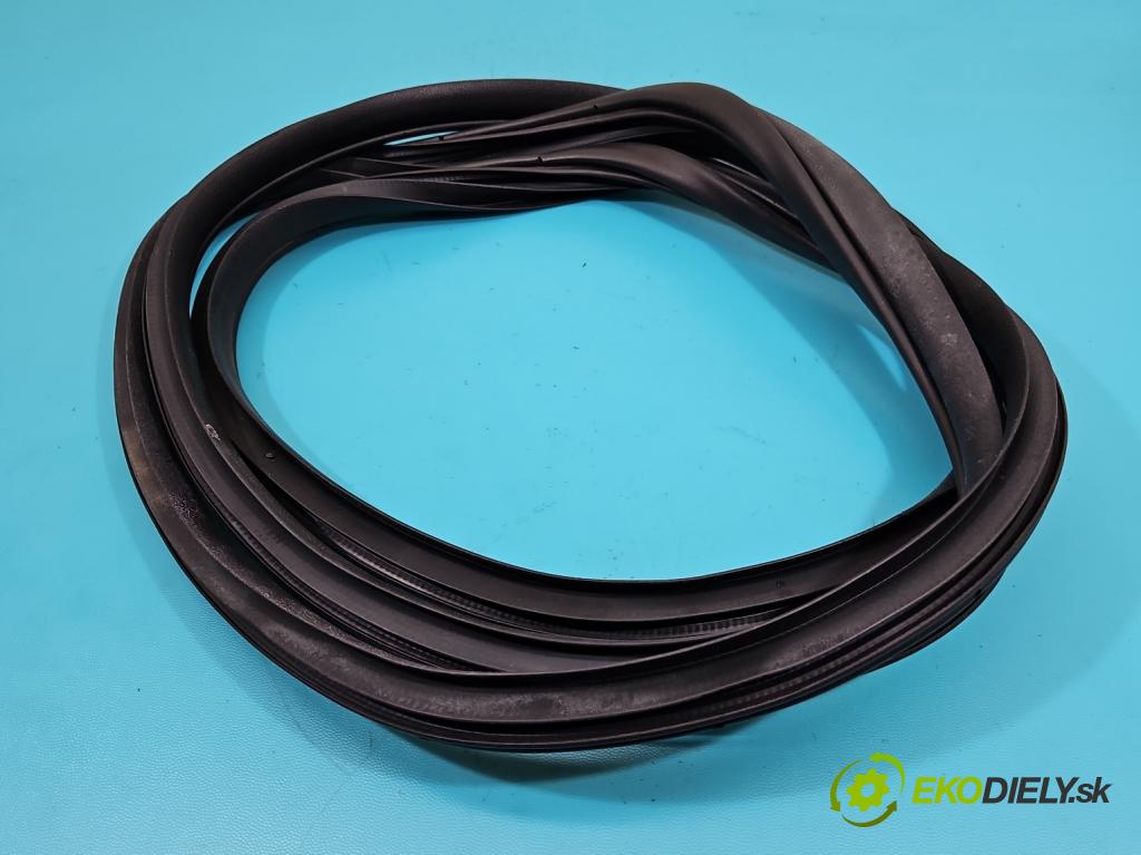 Kia Sorento III 2014-2020 2.0 crdi 185 hp automatic 136 kW 1999 cm3 5- Těsnění: dveře zadní levé  (Karoserie ostatní)