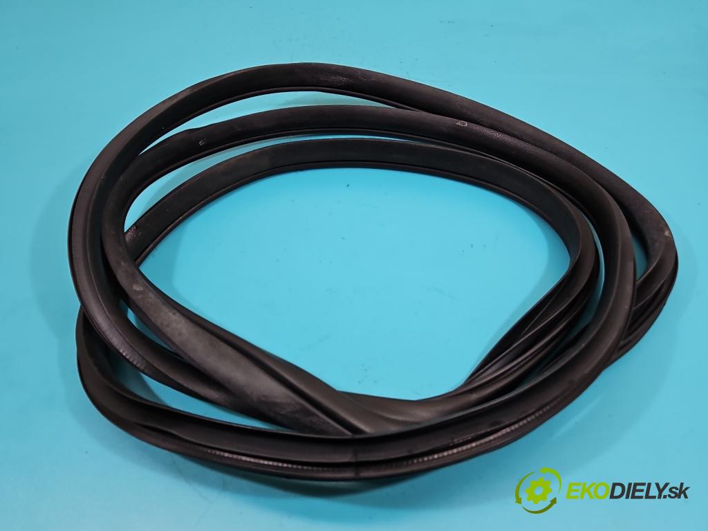 Kia Sorento III 2014-2020 2.0 crdi 185 hp automatic 136 kW 1999 cm3 5- Těsnění: dveře zadní levé  (Karoserie ostatní)