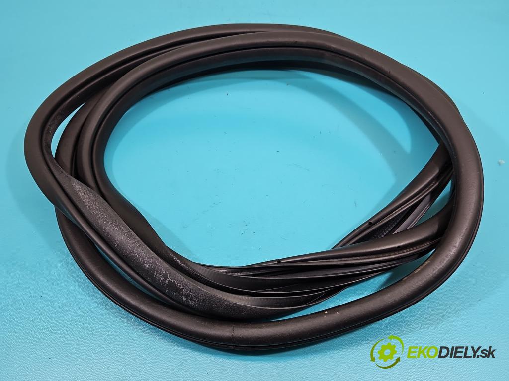 Kia Sorento III 2014-2020 2.0 crdi 185 hp automatic 136 kW 1999 cm3 5- Těsnění: dveře zadní levé  (Karoserie ostatní)