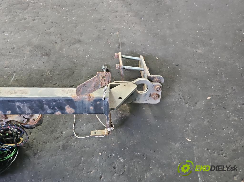 Kia Sorento III 2014-2020 2.0 crdi 185 hp automatic 136 kW 1999 cm3 5- oko tažné  (Tažné zařízení)