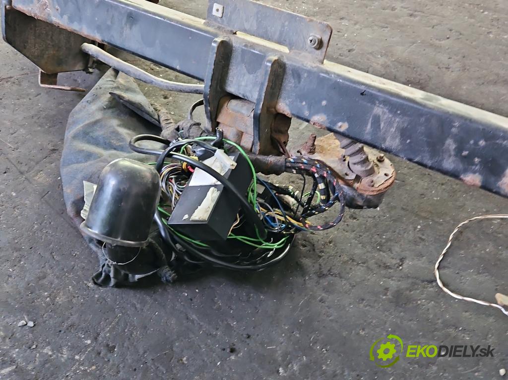 Kia Sorento III 2014-2020 2.0 crdi 185 hp automatic 136 kW 1999 cm3 5- oko tažné  (Tažné zařízení)