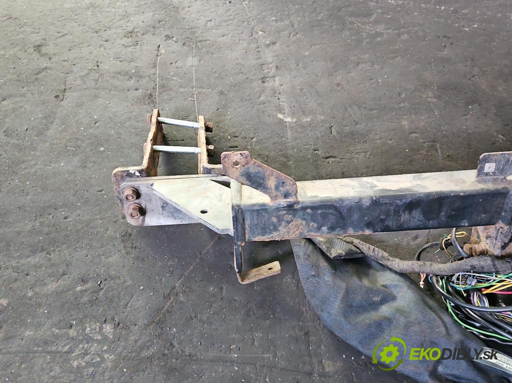 Kia Sorento III 2014-2020 2.0 crdi 185 hp automatic 136 kW 1999 cm3 5- oko tažné  (Tažné zařízení)