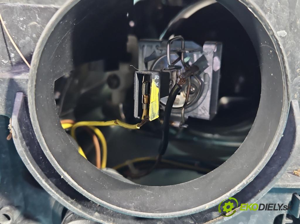 Fiat Bravo II 2007-2014 1.9 jtd 120 HP manual 88 kW 1910 cm3 5- Reflektor: pravý  (Svetlo predné pravé)