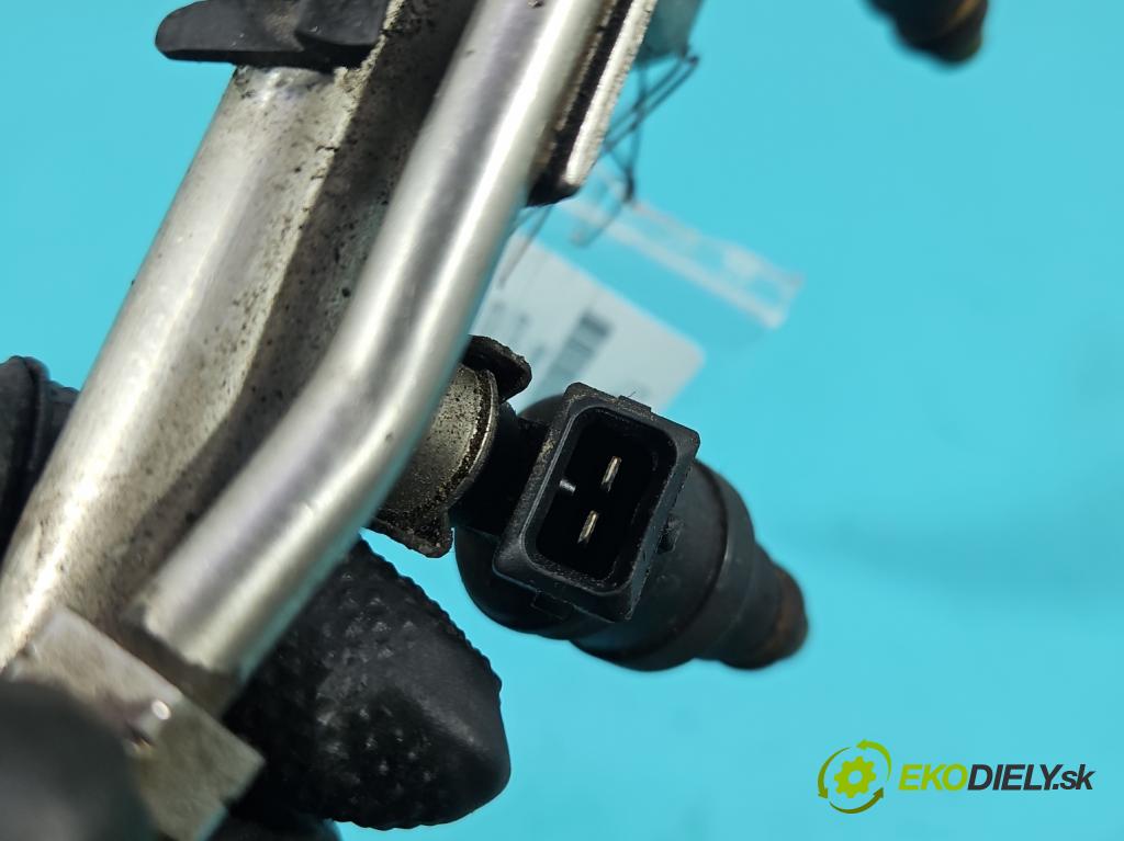 Audi A4 B5 1994-2001 1.8 T 150 HP manual 110 kW 1781 cm3 4- vstrek 0280150447 (Vstrekovač paliva)