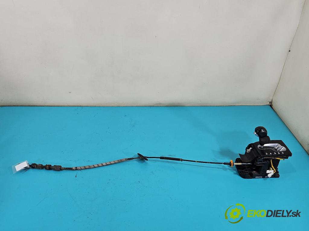 Chevrolet Captiva 2.2 VCDI 184hp automatic 135 kW 2231 cm3 5- Páka: Změny: stupeň,rýchlosť 12A13A-0279U (Rýchlostná páka (kulisa))