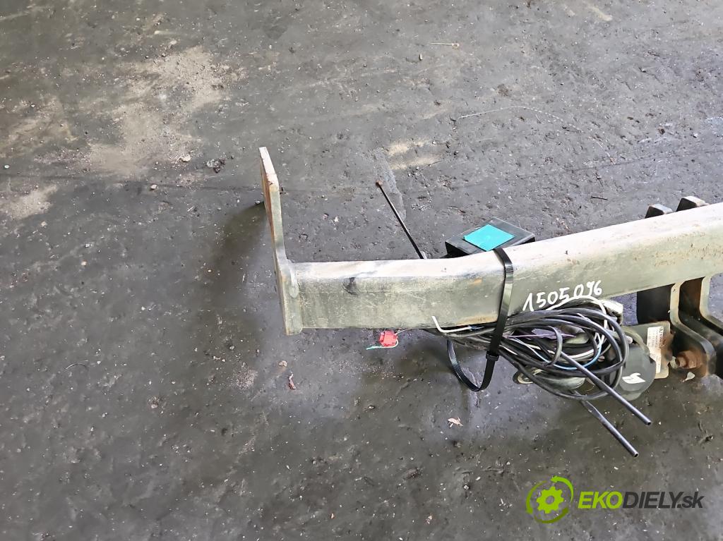 Mazda CX-9 3.7 V6 273KM: automatic 201 kW 3726 cm3 5- oko tažné  (Tažné zařízení)