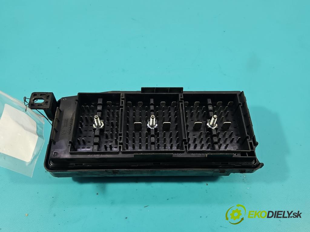 Chevrolet Captiva 2.2 VCDI 184 hp automatic 135 kW 2231 cm3 5- skříňka pojistková 95471068 (Pojistková skříňka)