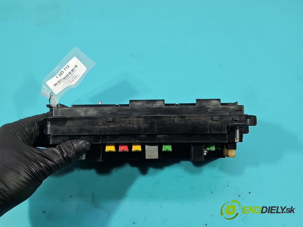 Chevrolet Captiva 2.2 VCDI 184 hp automatic 135 kW 2231 cm3 5- skříňka pojistková 95471068 (Pojistková skříňka)