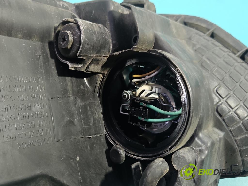 Hyundai I20 I 2008-2014 1.4 16V (G4FA) 101 HP automatic 74 kW 1396 cm3 5- Reflektor: pravý  (Svetlo predné pravé)