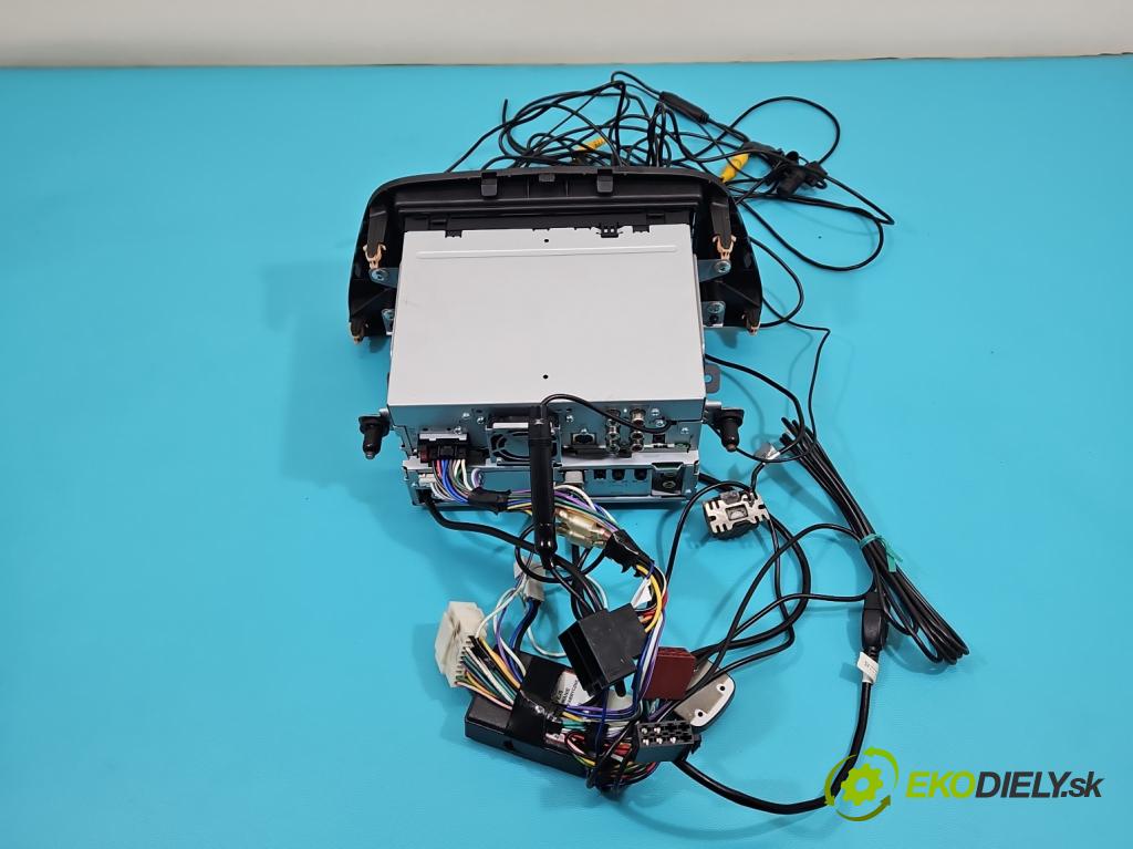 Suzuki SX4 S-Cross 2013-2021 1.6 16V 120 hp manual 88 kW 1586 cm3 5- Radio KENWOOD DNX4230BT