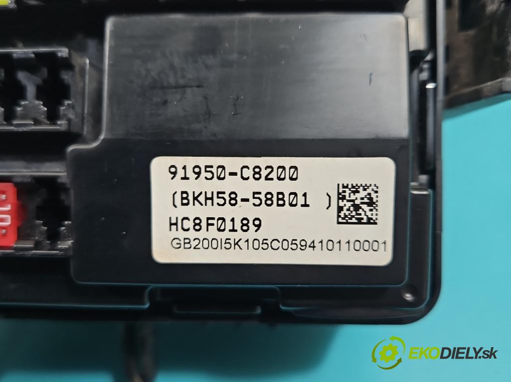 Hyundai i20 II 2014 -2020 1.2 16V 84KM manual 61,8 kW 1248 cm3 5- skříňka pojistková 91950-C8200 (Pojistková skříňka)