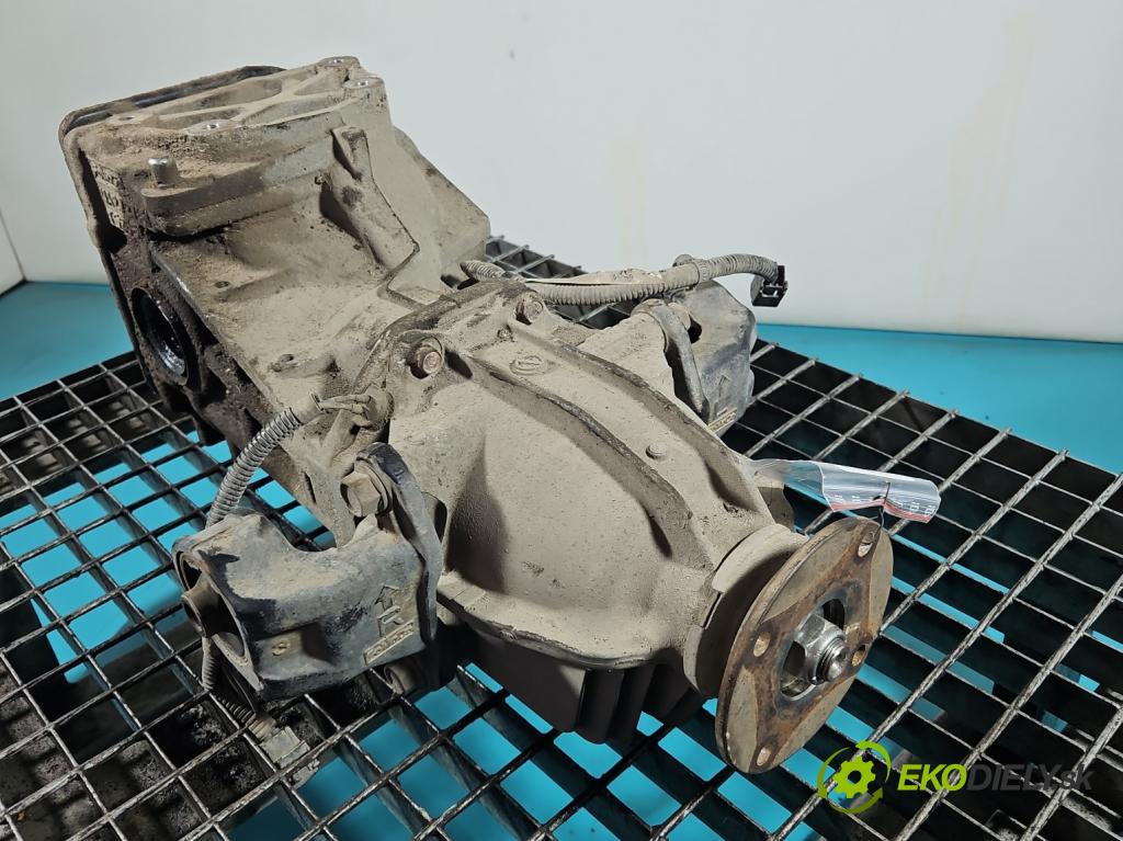 Mazda CX-9 3.7 V6 273KM: automatic 201 kW 3726 cm3 5- Most: zadní: MA2727151