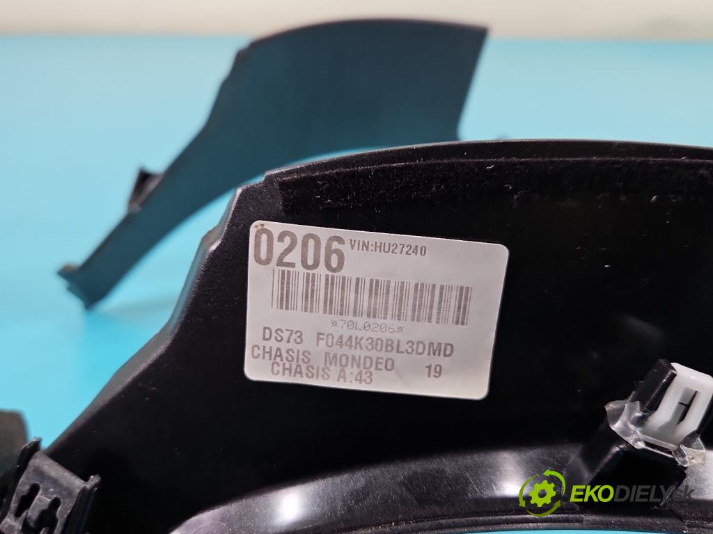 Ford Mondeo Mk5 2014-2022 2.0 tdci 179KM automatic 132 kW 1997 cm3 5- lišta ozdobná interiéry: DS73F266B34FF3DMD