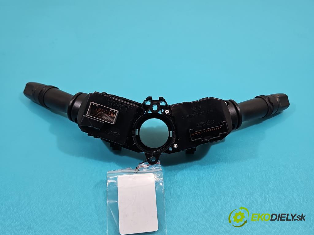 Hyundai I20 I 2008-2014 1.4 16V (G4FA) 101 HP automatic 74 kW 1396 cm3 5- prepínač komplex:  (Prepínacie páčky pod volantom)