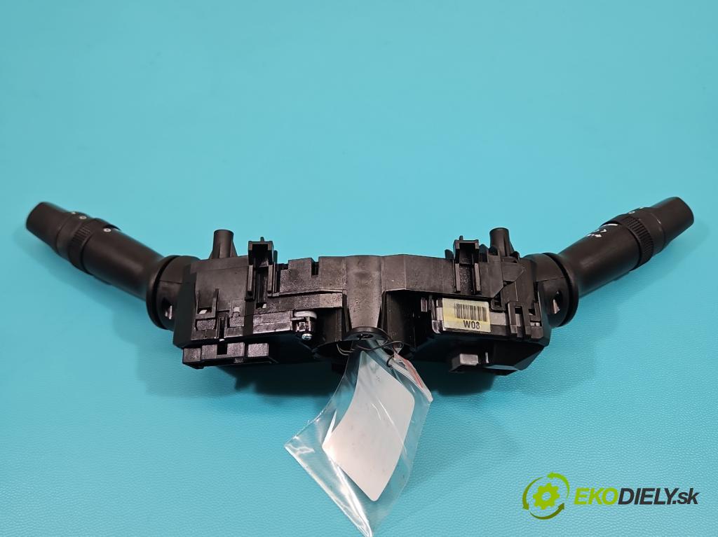 Hyundai I20 I 2008-2014 1.4 16V (G4FA) 101 HP automatic 74 kW 1396 cm3 5- prepínač komplex:  (Prepínacie páčky pod volantom)