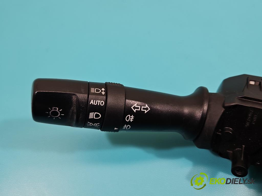 Hyundai I20 I 2008-2014 1.4 16V (G4FA) 101 HP automatic 74 kW 1396 cm3 5- prepínač komplex:  (Prepínacie páčky pod volantom)