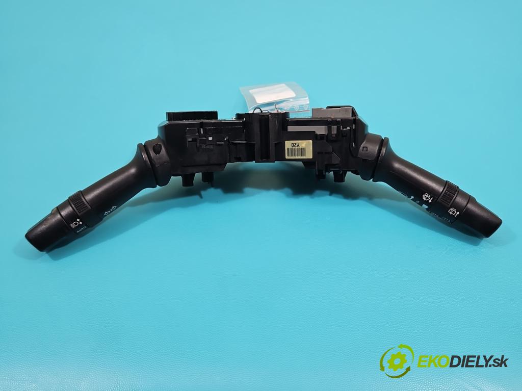 Hyundai I20 I 2008-2014 1.4 16V (G4FA) 101 HP automatic 74 kW 1396 cm3 5- prepínač komplex:  (Prepínacie páčky pod volantom)