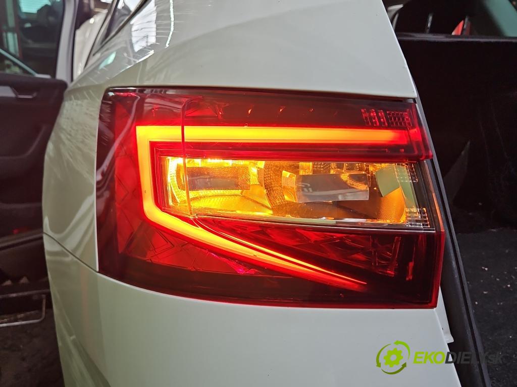 Skoda Superb III 2015-2024 2.0 tdi 190 hp automatic 140 kW 1968 cm3 5- světlo zadní levé 3V9945207 (Klika dveří ostatní)