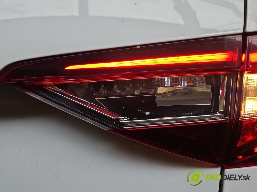 Skoda Superb III 2015-2024 2.0 tdi 190 hp automatic 140 kW 1968 cm3 5- světlo zadní pravé 3V9945308E (Klika dveří ostatní)