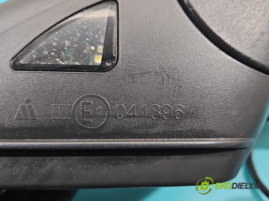 Skoda Superb III 2015-2024 2.0 tdi 190 hp automatic 140 kW 1968 cm3 5- zpětné zrcátko pravé  (Klika dveří ostatní)