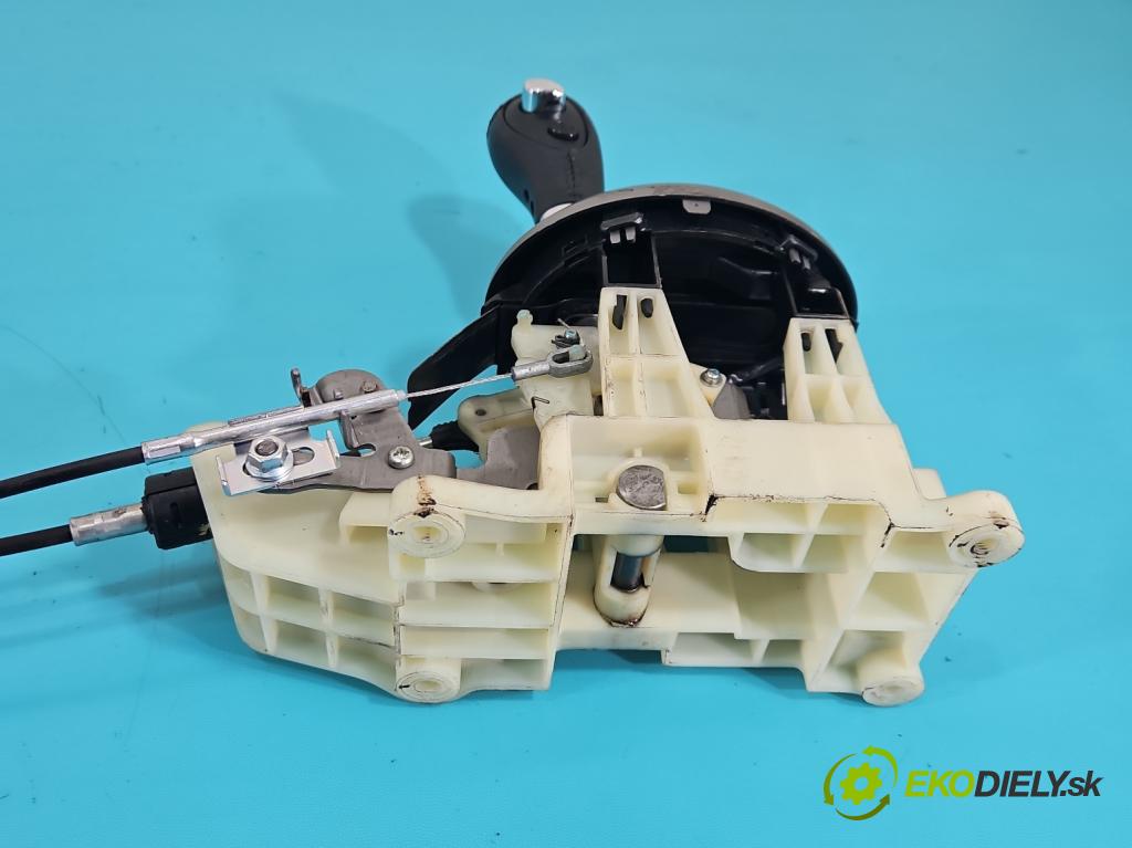 Hyundai I20 I 2008-2014 1.4 16V (G4FA) 101 HP automatic 74 kW 1396 cm3 5- Páka: Změny: stupeň,rýchlosť 46700-2MXXX (Rýchlostná páka (kulisa))