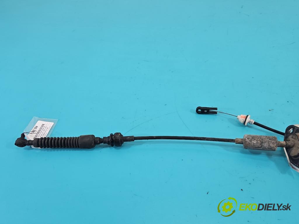 Hyundai I20 I 2008-2014 1.4 16V (G4FA) 101 HP automatic 74 kW 1396 cm3 5- Páka: Změny: stupeň,rýchlosť 46700-2MXXX (Rýchlostná páka (kulisa))