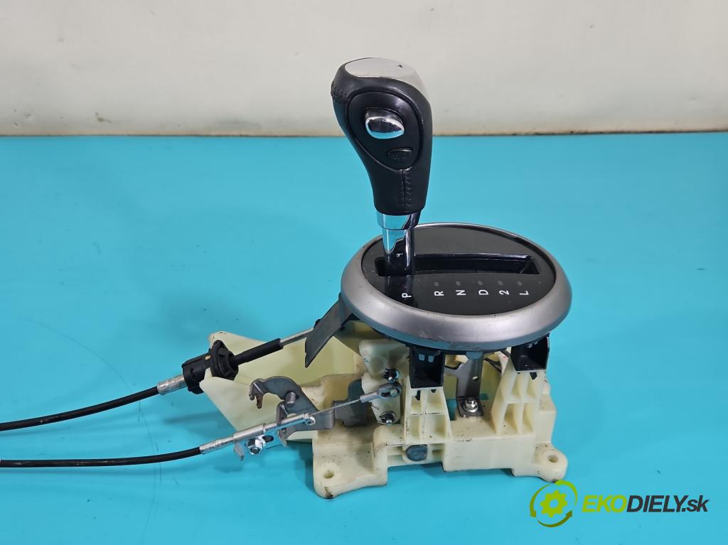 Hyundai I20 I 2008-2014 1.4 16V (G4FA) 101 HP automatic 74 kW 1396 cm3 5- Páka: Změny: stupeň,rýchlosť 46700-2MXXX (Rýchlostná páka (kulisa))