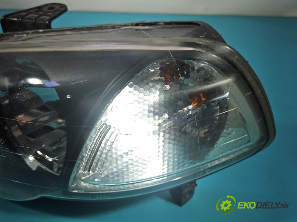 Honda HR-V I 1999-2006 1.6 16V 105 HP manual 77 kW 1590 cm3 5- Reflektor: ľavý (Kľučka dverí ostatné)