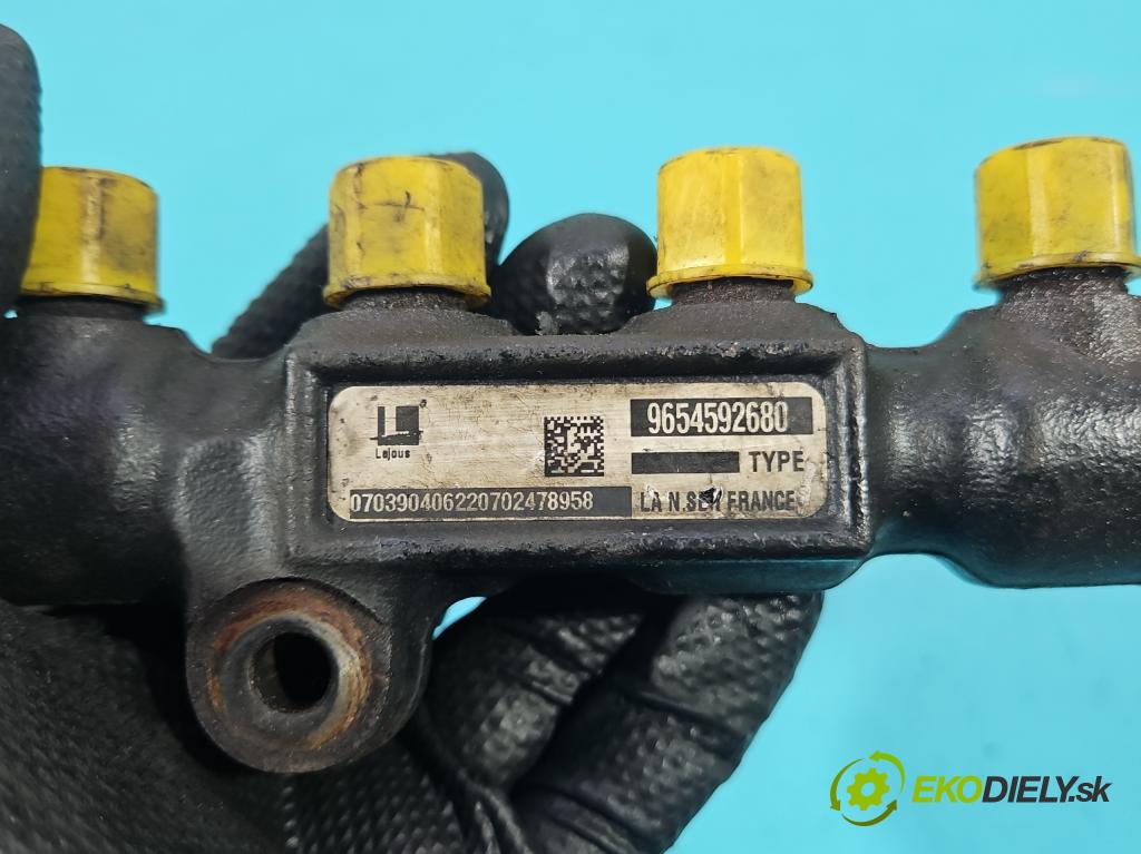 Citroen C5 I 2001-2008 1.6 hdi 109 HP automatic 80 kW 1560 cm3 5- lišta vstrekovacia 9654592680 (Vstrekovacia lišta)