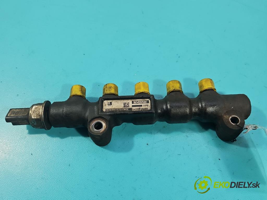 Citroen C5 I 2001-2008 1.6 hdi 109 HP automatic 80 kW 1560 cm3 5- lišta vstrekovacia 9654592680 (Vstrekovacia lišta)