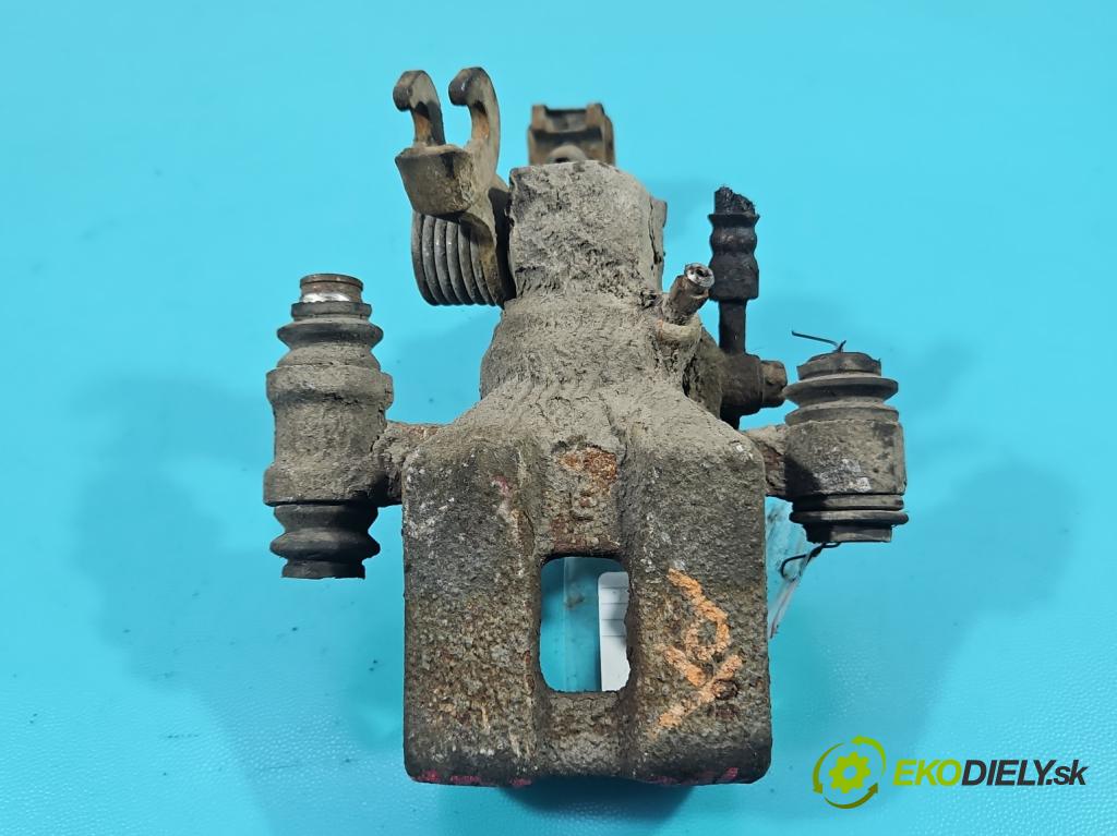 Kia Carens II 2002-2006 2.0 crdi 113 hp manual 83 kW 1991 cm3 5- brzdič zadní pravý  (Klika dveří ostatní)