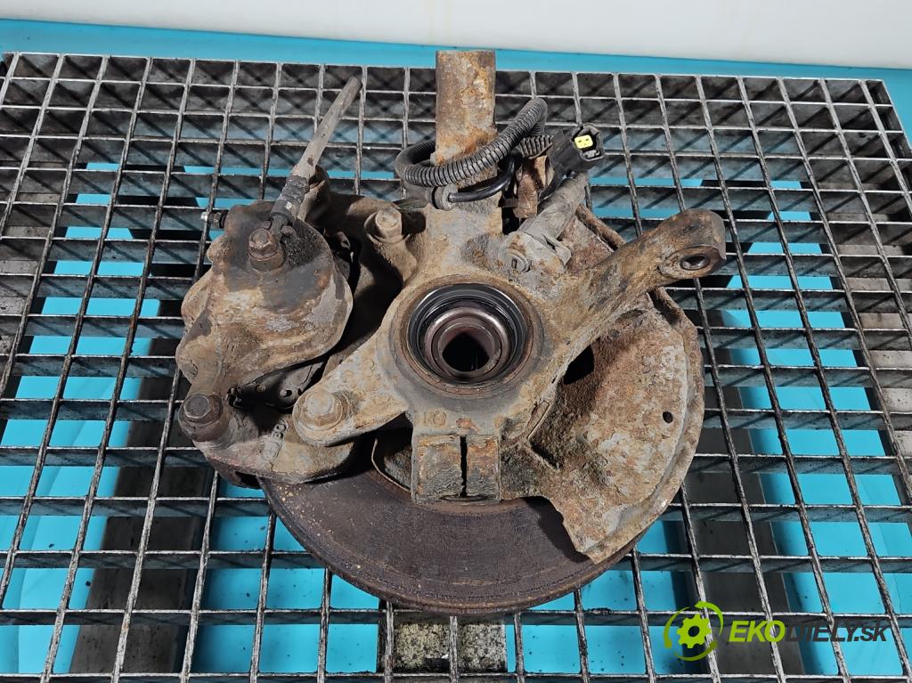 Kia Carens II 2002-2006 2.0 crdi 113 HP manual 83 kW 1991 cm3 5- náboj pravé  (Náboj kolesa)